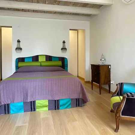 In Piccola Casa Di Corte Διαμέρισμα *
