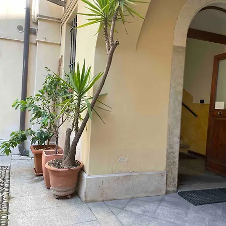 In Piccola Casa Di Corte Διαμέρισμα