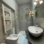 In Piccola Casa Di Corte Brescia