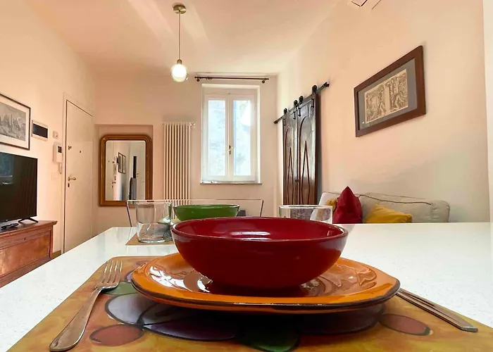 In Piccola Casa Di Corte