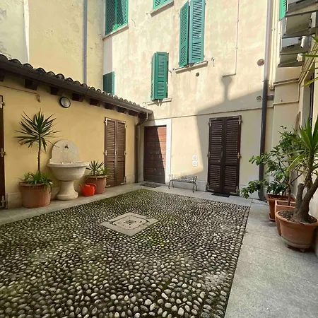 In Piccola Casa Di Corte Апартаменты Брешия