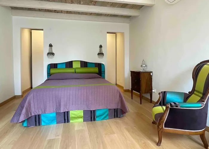 In Piccola Casa Di Corte Διαμέρισμα *