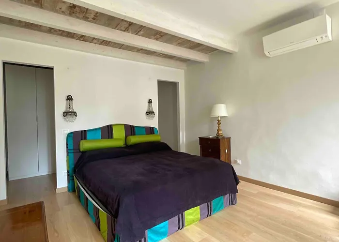 In Piccola Casa Di Corte * Μπρέσια